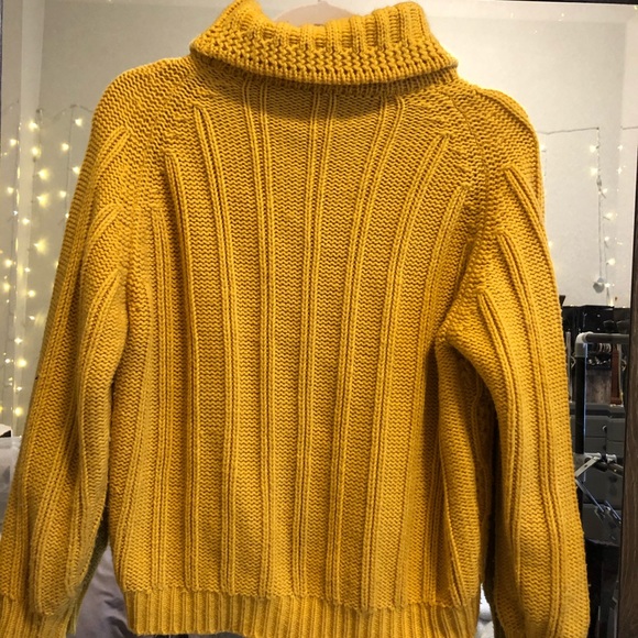 Turtle neck sweater - Picture 2 of 2